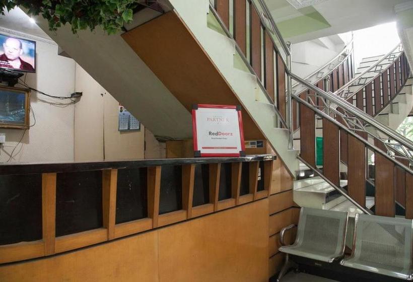 بنسيون Reddoorz Near Juanda International Airport