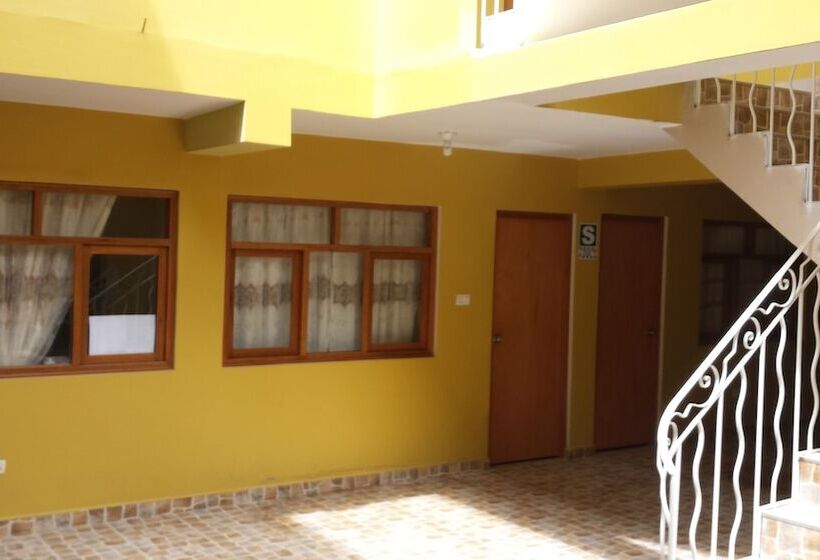 호스텔 Hostal Rosales