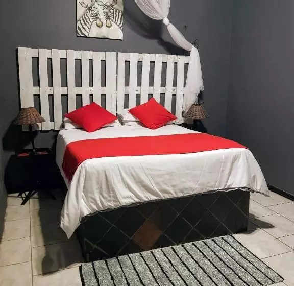 هتل Phalaborwa Town Guesthouse