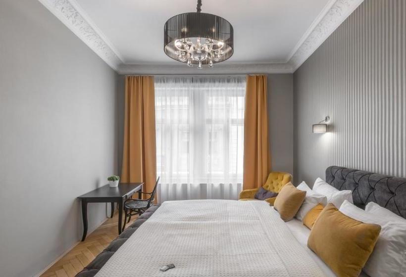 Mordecai Twelve Apartments By Prague Residences