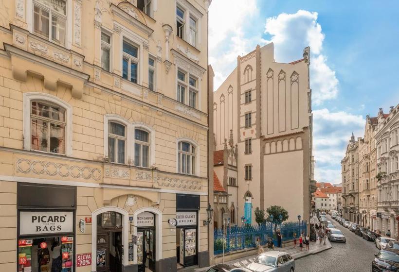 Mordecai Twelve Apartments By Prague Residences