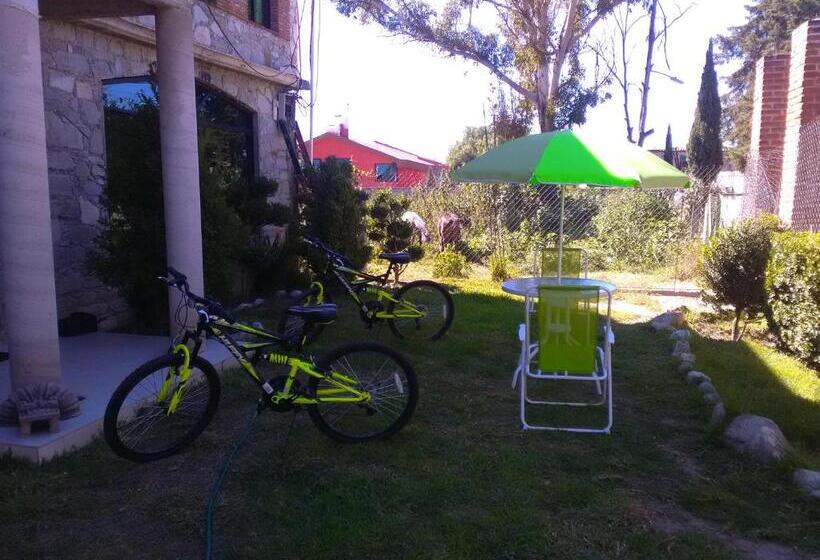 بنسيون Coatlicue