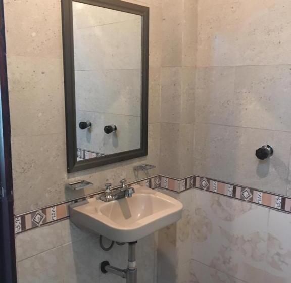 بنسيون Coatlicue