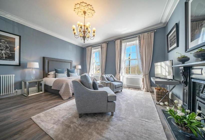 פנסיון Giles Norman Gallery & Townhouse