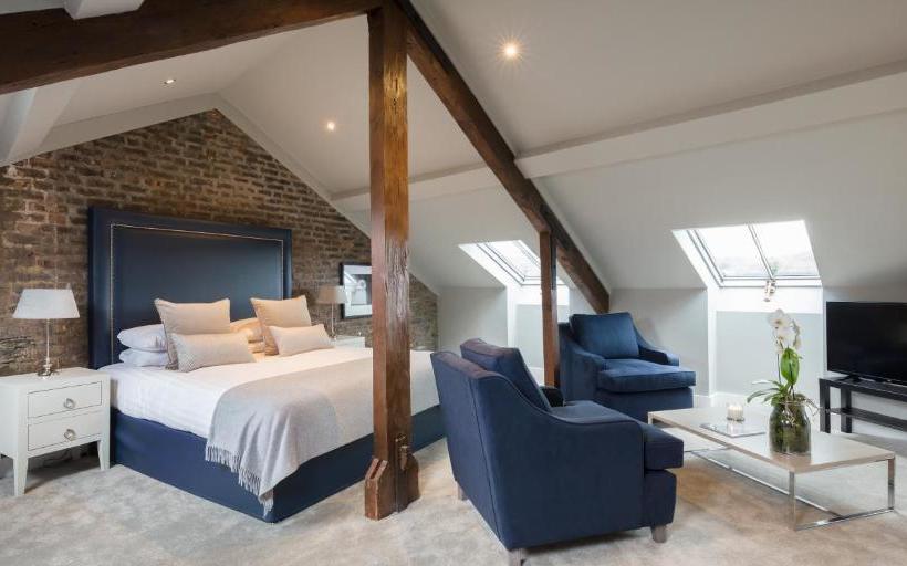 פנסיון Giles Norman Gallery & Townhouse