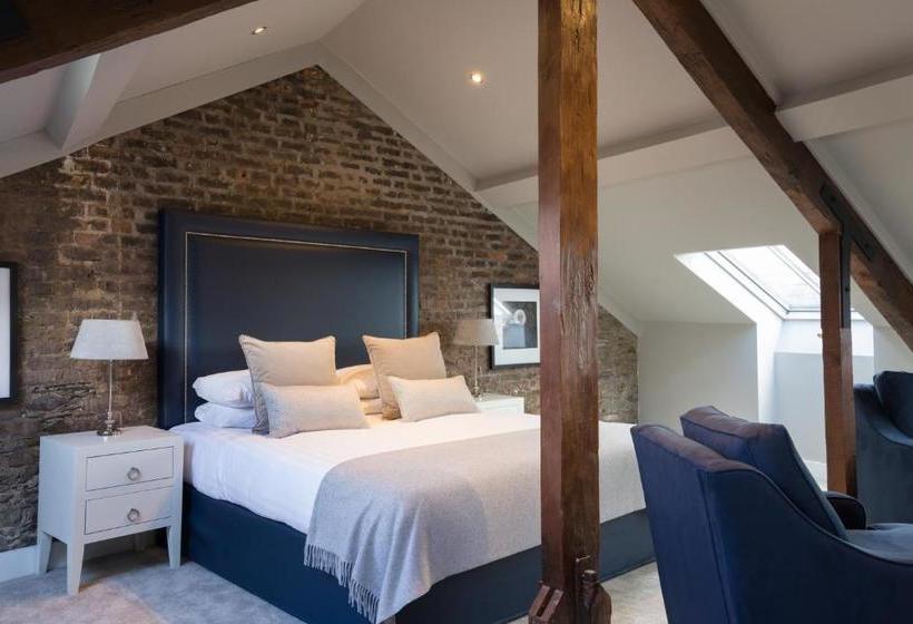 פנסיון Giles Norman Gallery & Townhouse