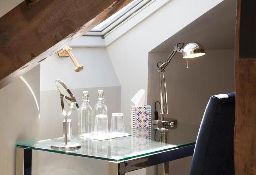 פנסיון Giles Norman Gallery & Townhouse