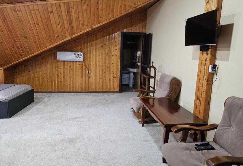 بنسيون Guest House Rohat Lux