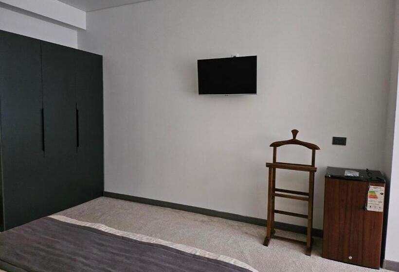 بنسيون Guest House Rohat Lux