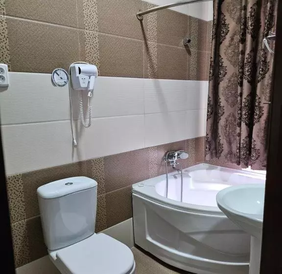 Majatalo Guest House Rohat Lux