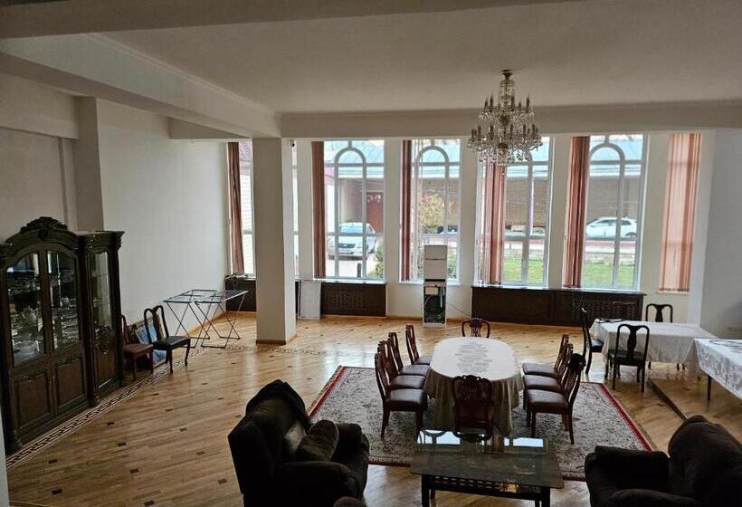 بنسيون Guest House Rohat Lux