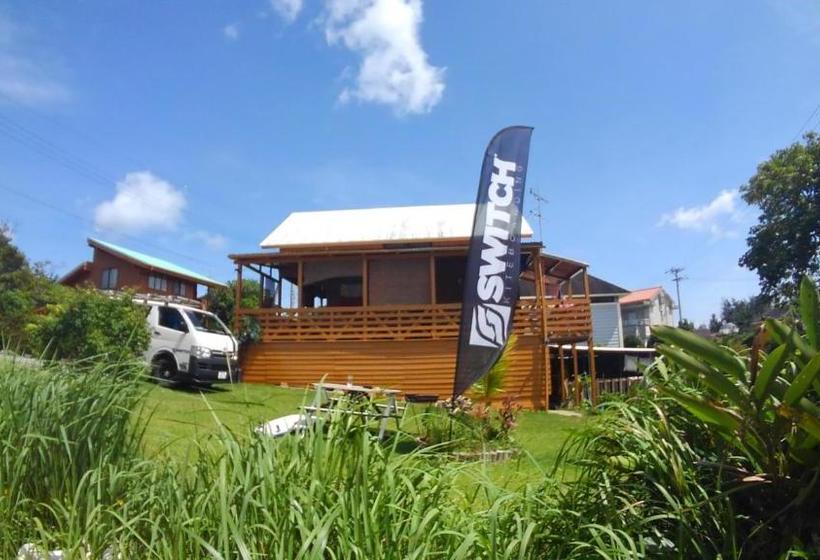 Pensió Tropical Surf House Okinawa