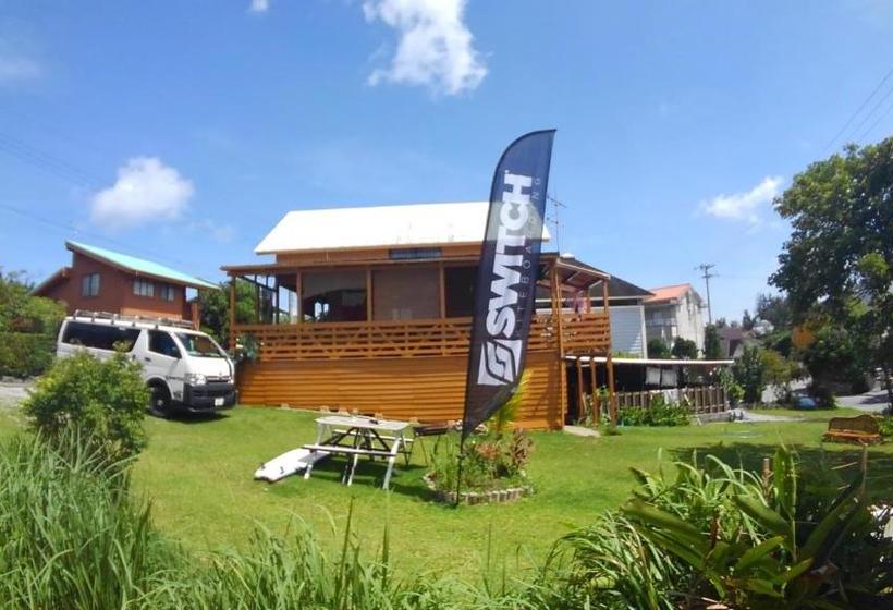 Pensió Tropical Surf House Okinawa