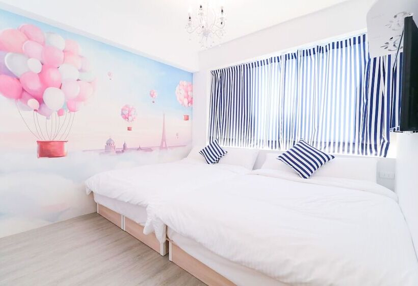 هاستل Long House