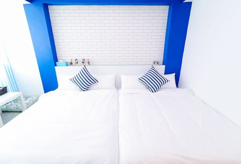 هاستل Long House