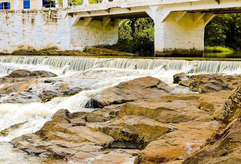 호스텔 Pousada Cachoeira De Pentagna