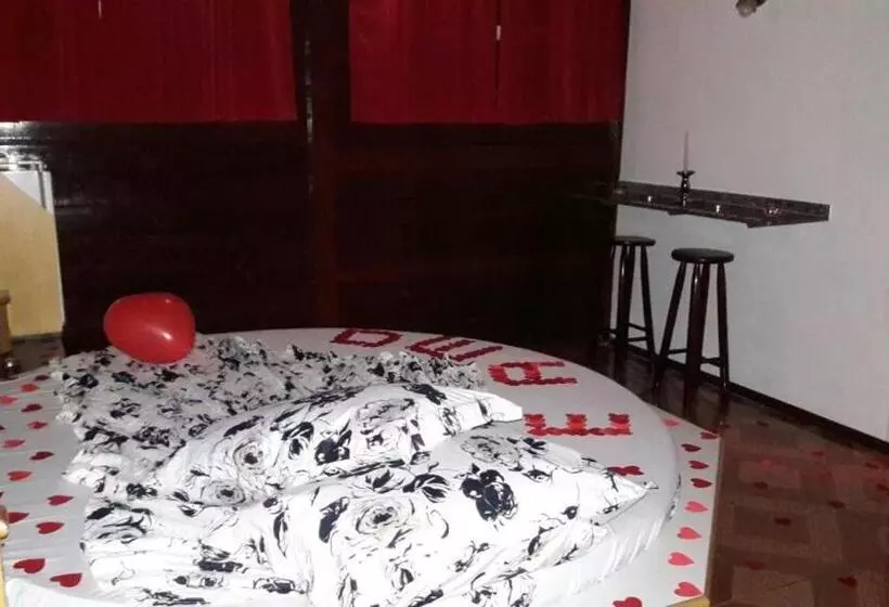 Motel Paradise
