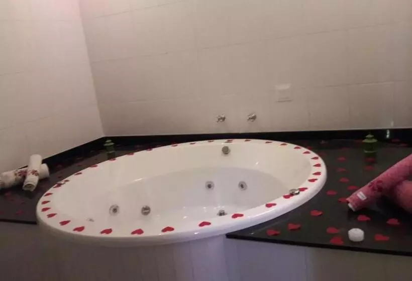 Motel Paradise