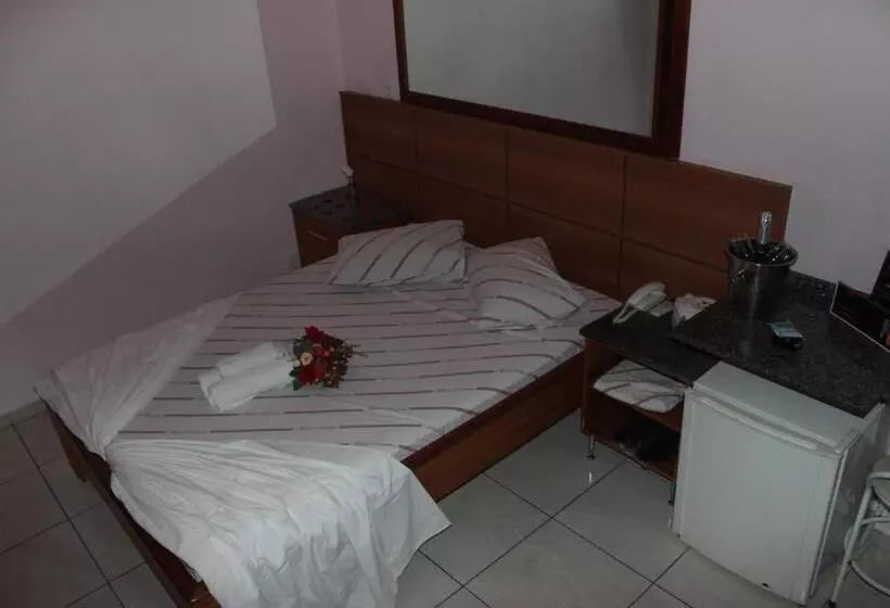 Motel Paradise