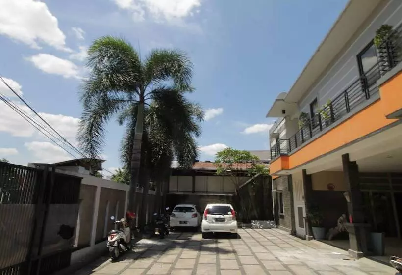 ペンション Reddoorz @ Pangeran Antasari 2