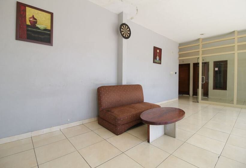 بنسيون Reddoorz @ Pangeran Antasari 2