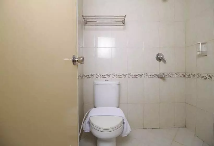 ペンション Reddoorz @ Pangeran Antasari 2