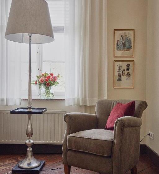 הוסטל Herberg De Zwarte Ruiter