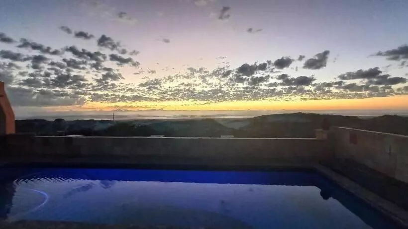 Majatalo 14 Penguin Place, Melkbosstrand