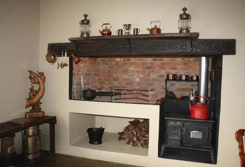 پانسیون Jelani Guest House