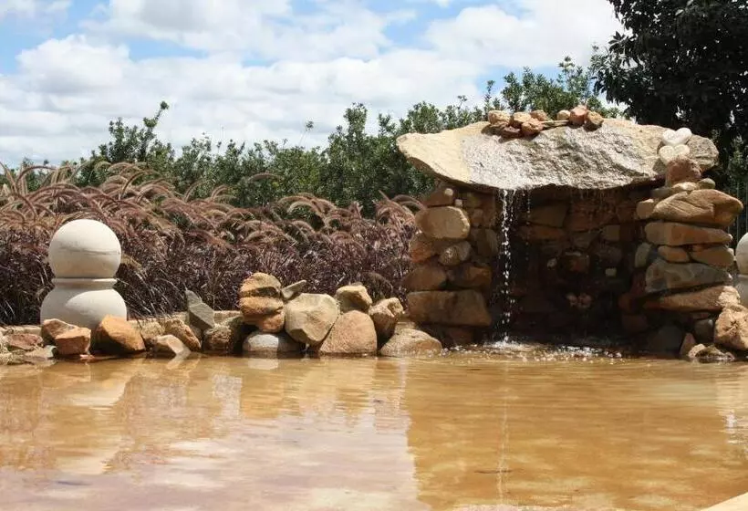 پانسیون Jelani Guest House