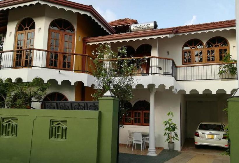 Пансион Lassana Villa