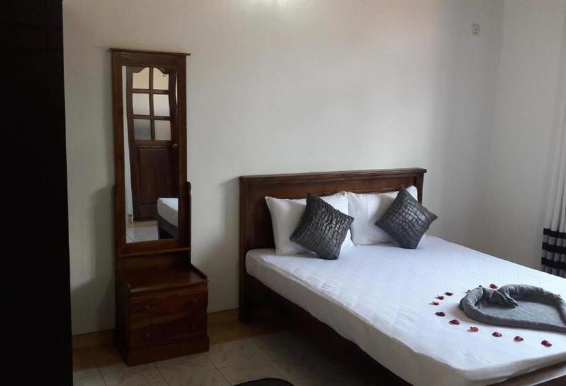 Пансион Lassana Villa