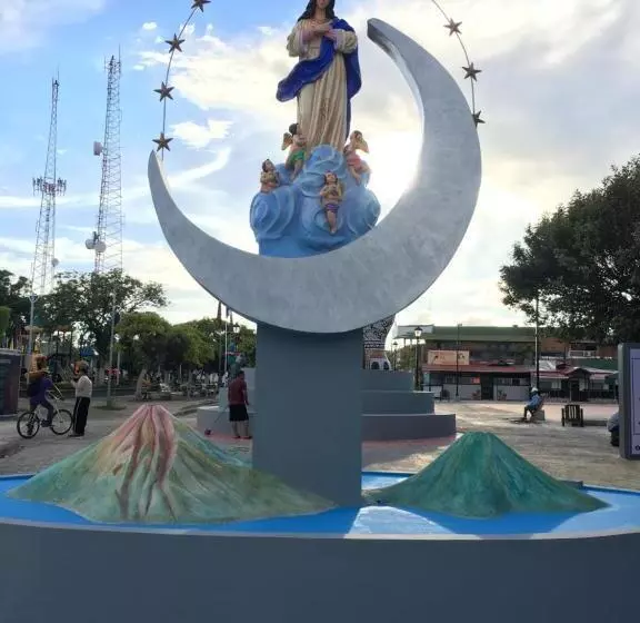 پانسیون Murph's Surf Shacks