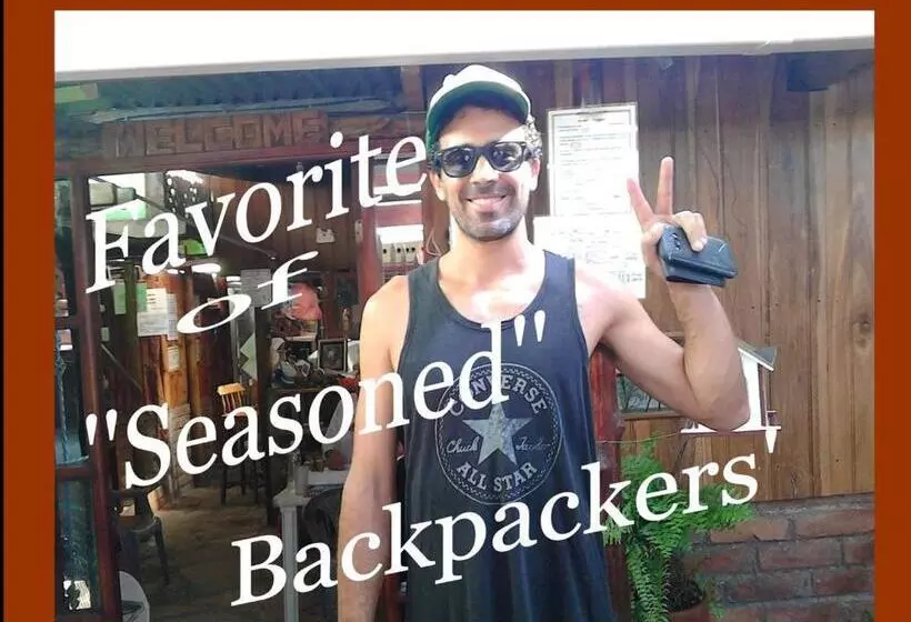 پانسیون Murph's Surf Shacks