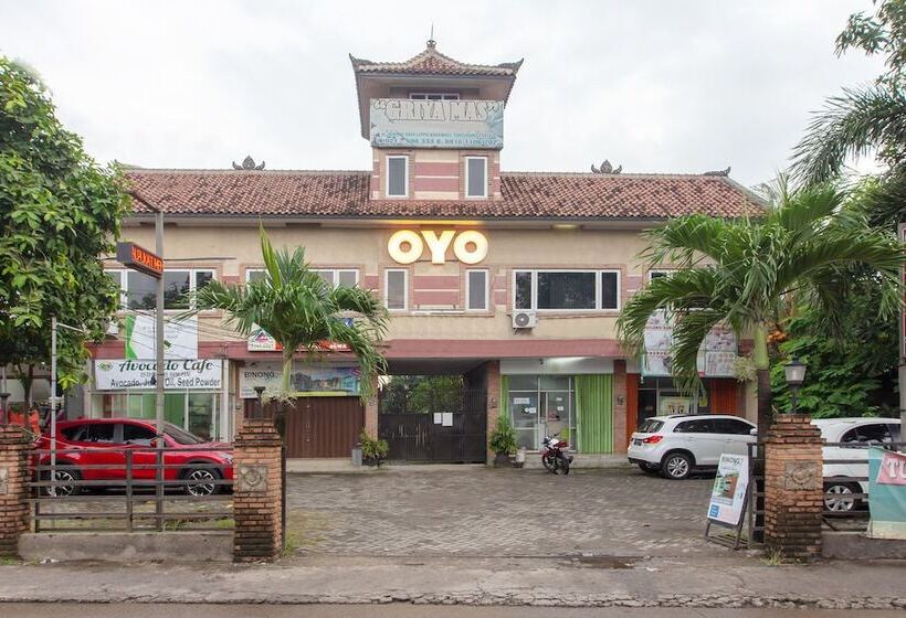 Panzió Oyo 645 Griya Mas Syariah