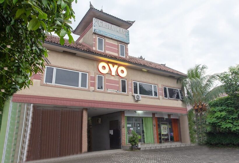 Panzió Oyo 645 Griya Mas Syariah