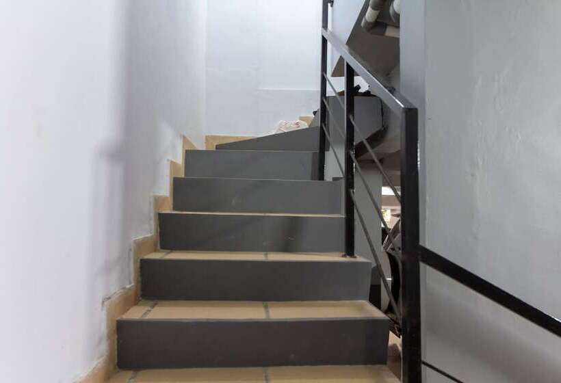 Panzió Oyo 645 Griya Mas Syariah