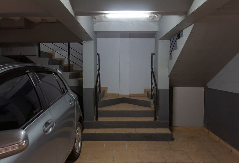 Panzió Oyo 645 Griya Mas Syariah