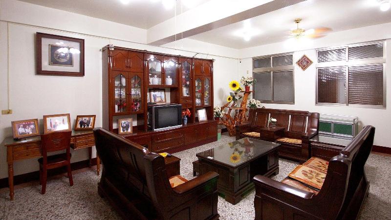 پانسیون Plum Inn 1