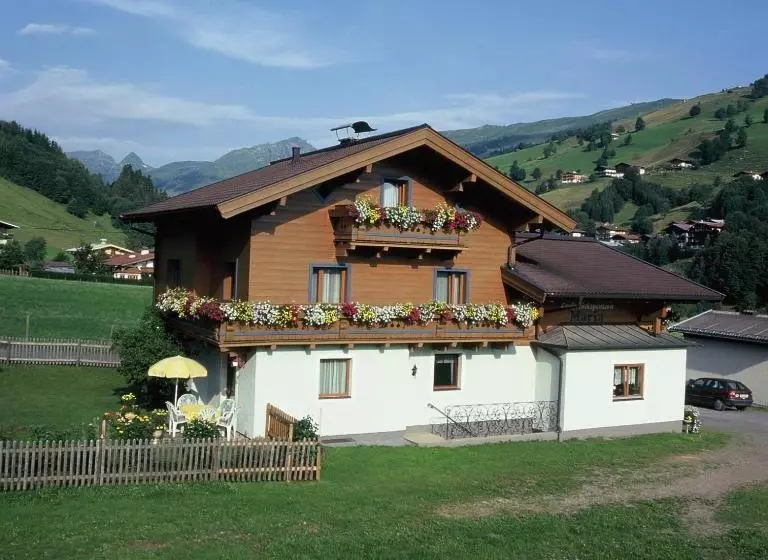 تختخواب و صبحانه Ski & Bike Pension Maria