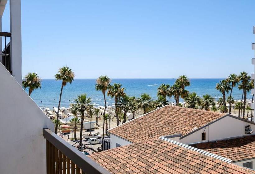 Nautilus Tourist Apartments