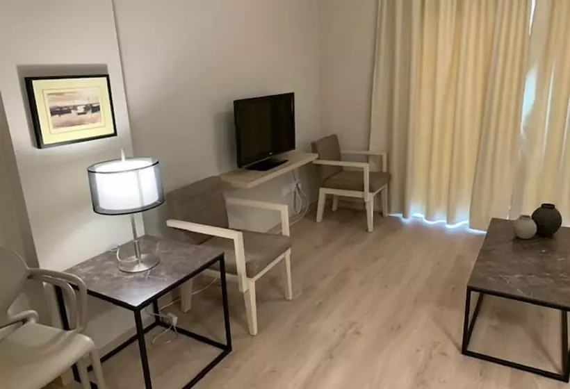 Nautilus Tourist Apartments