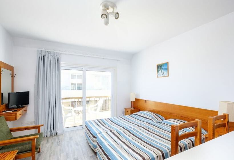 Nautilus Tourist Apartments