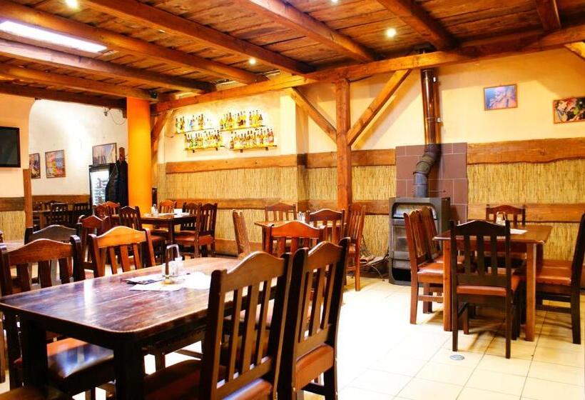 膳宿费 Grillbar Penzion & Restaurant