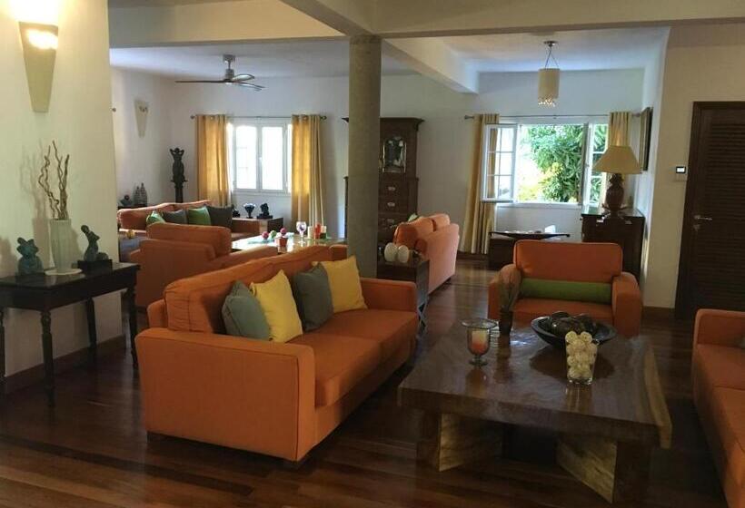 پانسیون Maison D’hotes Coignet