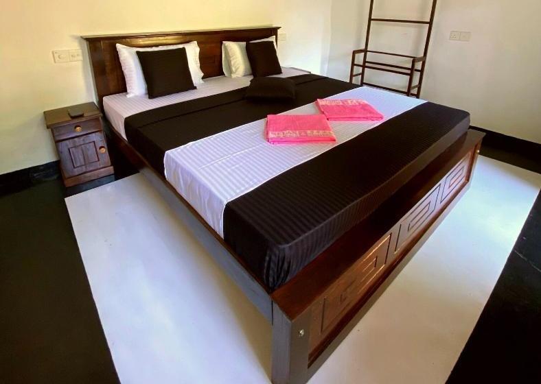 بنسيون Weligama Watergate