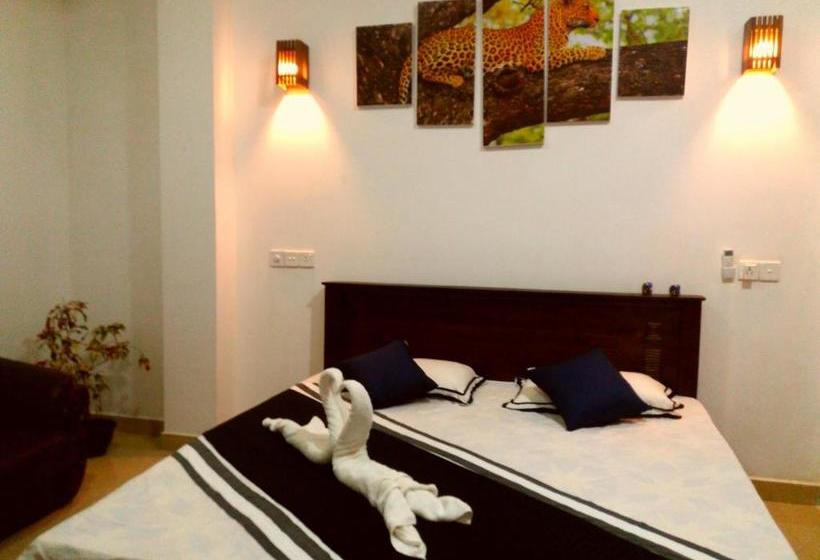 بنسيون Weligama Watergate