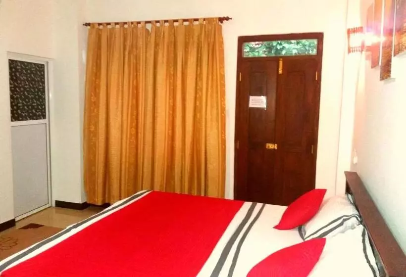 ペンション Weligama Watergate