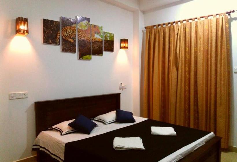 بنسيون Weligama Watergate