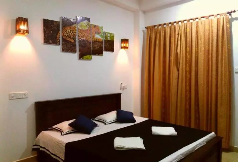 ペンション Weligama Watergate